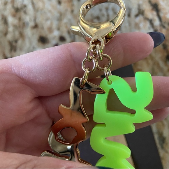 Louis Vuitton bag charm - Picture 6 of 12